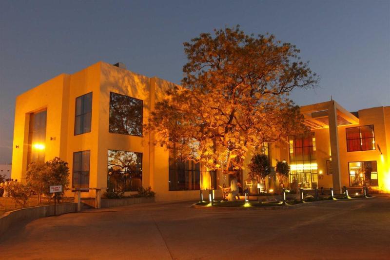 St Laurn The Spiritual Resort Shirdi Dış mekan fotoğraf